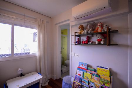 Apartamento à venda com 243m², 3 quartos e 3 vagas Suite 1