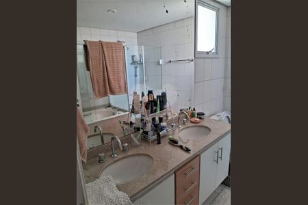 Apartamento à venda com 212m², 4 quartos e 4 vagas