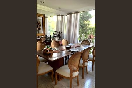 Casa à venda com 340m², 3 quartos e 3 vagas