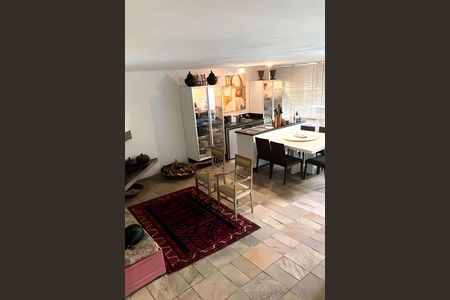 Casa à venda com 340m², 3 quartos e 3 vagas