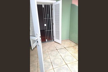 Casa à venda com 140m², 3 quartos e 2 vagas