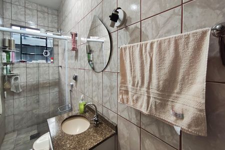 Casa à venda com 186m², 3 quartos e 2 vagasBanheiro