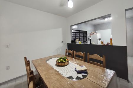 Casa à venda com 186m², 3 quartos e 2 vagasSala de Jantar