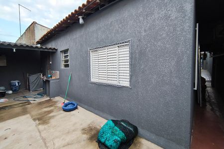 Casa à venda com 186m², 3 quartos e 2 vagasQuintal - Fundos