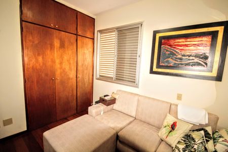 Apartamento à venda com 135m², 3 quartos e 2 vagasQuarto 2