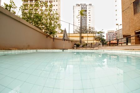 Apartamento à venda com 135m², 3 quartos e 2 vagasÁrea comum - Piscina