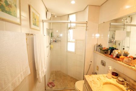 Apartamento à venda com 135m², 3 quartos e 2 vagasBanheiro Social