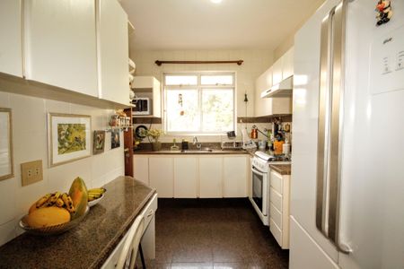 Apartamento à venda com 135m², 3 quartos e 2 vagasCozinha