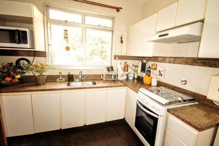 Apartamento à venda com 135m², 3 quartos e 2 vagasCozinha