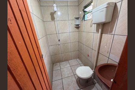 Casa para alugar com 60m², 2 quartos e 1 vaga Casa para alugar com 60m², 2 quartos e 1 vagaBanheiro