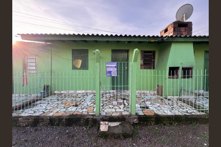Casa para alugar com 60m², 2 quartos e 1 vaga Casa para alugar com 60m², 2 quartos e 1 vagaFachada