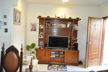 Casa à venda com 100m², 3 quartos e sem vagaSala