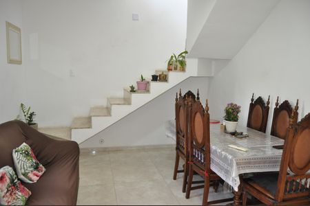 Casa à venda com 100m², 3 quartos e sem vagaSala