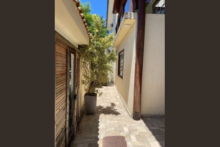 Casa de condomínio à venda com 287m², 3 quartos e 1 vaga