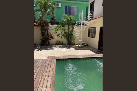 Casa de condomínio à venda com 287m², 3 quartos e 1 vaga