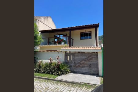 Casa de condomínio à venda com 287m², 3 quartos e 1 vaga