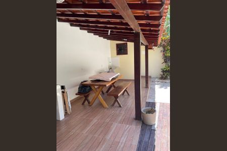 Casa de condomínio à venda com 287m², 3 quartos e 1 vaga