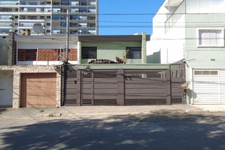 Casa à venda com 205m², 3 quartos e 2 vagasFachada
