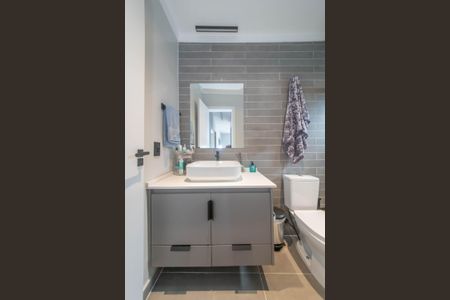 Casa à venda com 205m², 3 quartos e 2 vagasBanheiro da Suíte