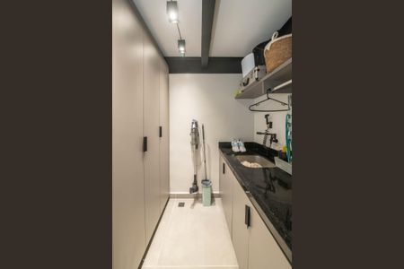 Casa à venda com 205m², 3 quartos e 2 vagasLavanderia