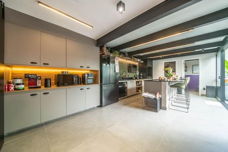 Casa à venda com 205m², 3 quartos e 2 vagasCozinha