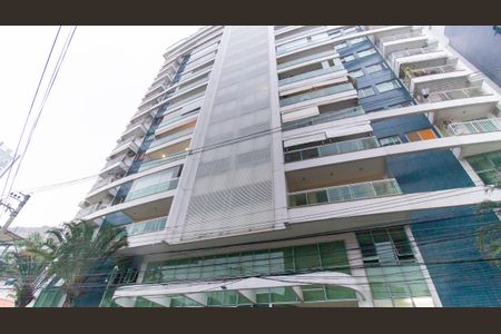 Apartamento para alugar com 120m², 3 quartos e 2 vagas Apartamento para alugar com 120m², 3 quartos e 2 vagasFachada