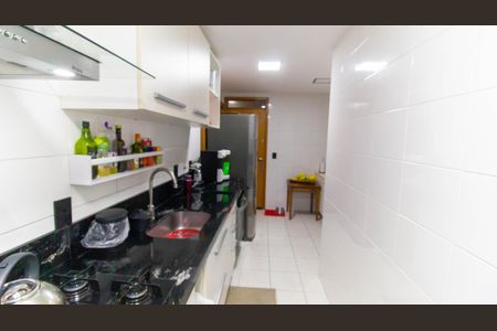 Apartamento para alugar com 120m², 3 quartos e 2 vagas Apartamento para alugar com 120m², 3 quartos e 2 vagasCozinha e Área de Serviço