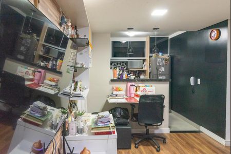 Apartamento à venda com 42m², 2 quartos e 2 vagasSala