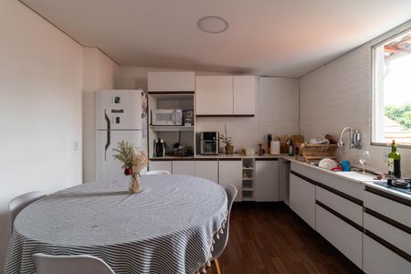 Casa à venda com 340m², 5 quartos e 3 vagasEdícula 1 - Cozinha