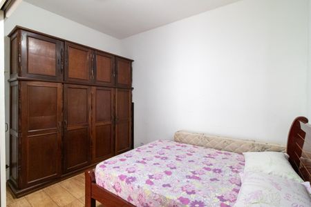 Casa à venda com 340m², 5 quartos e 3 vagasQuarto 1