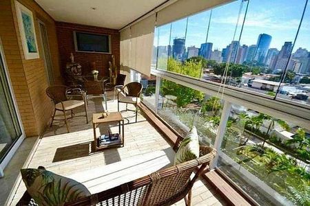 Apartamento à venda com 130m², 2 quartos e 2 vagas