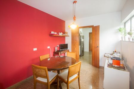 Apartamento à venda com 260m², 3 quartos e 3 vagasCopa