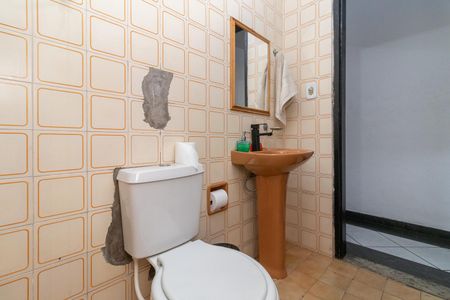 Casa à venda com 189m², 4 quartos e 1 vagaBanheiro 2