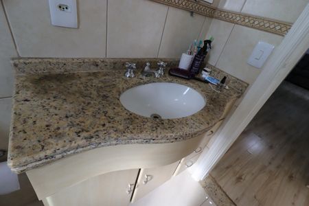 Apartamento à venda com 96m², 3 quartos e 3 vagasBanheiro Social