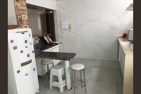 Apartamento à venda com 144m², 4 quartos e 2 vagas