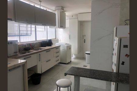 Apartamento à venda com 144m², 4 quartos e 2 vagas