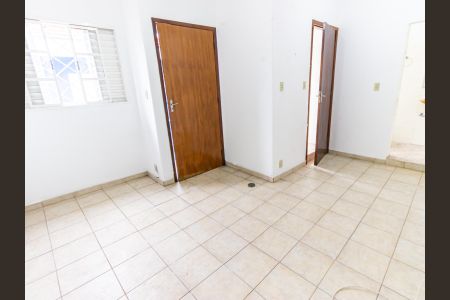 Casa à venda com 167m², 3 quartos e 4 vagasCasa 2 - Quarto