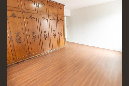 Casa à venda com 167m², 3 quartos e 4 vagasSuíte 1