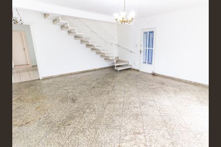 Casa à venda com 167m², 3 quartos e 4 vagasSala