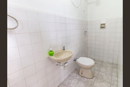 Casa à venda com 167m², 3 quartos e 4 vagasBanheiro de serviço 