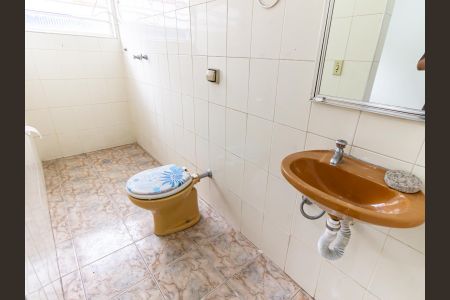 Casa à venda com 167m², 3 quartos e 4 vagasCasa 2 - Banheiro