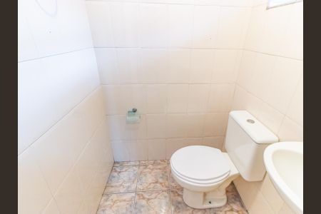 Casa à venda com 167m², 3 quartos e 4 vagasCasa 2 - Banheiro de serviço 