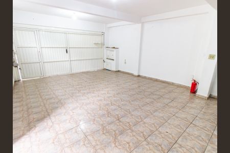 Casa à venda com 167m², 3 quartos e 4 vagasCasa 2 - Área de Serviço