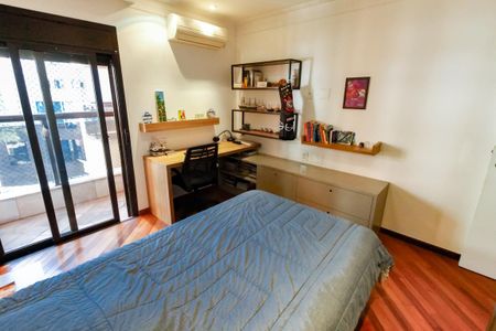 Apartamento à venda com 221m², 3 quartos e 3 vagasSuíte 1