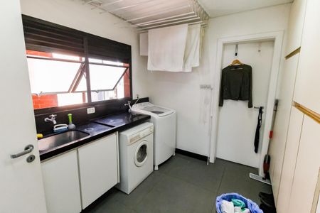 Apartamento à venda com 221m², 3 quartos e 3 vagasÁrea de Serviço
