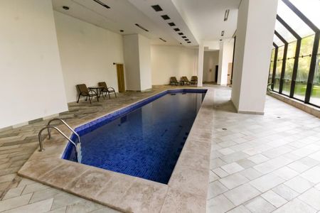 Apartamento à venda com 221m², 3 quartos e 3 vagasÁrea comum - Piscina