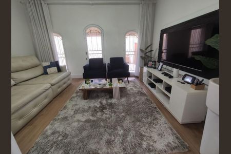 Casa à venda com 211m², 4 quartos e 3 vagas Casa à venda com 211m², 4 quartos e 3 vagasFoto 18