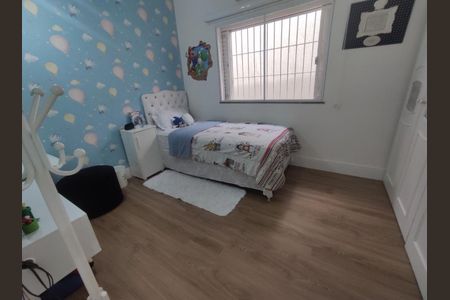 Casa à venda com 211m², 4 quartos e 3 vagas Casa à venda com 211m², 4 quartos e 3 vagasFoto 08