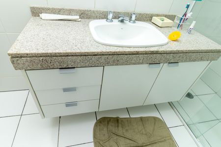 Apartamento à venda com 135m², 4 quartos e 1 vagaBanheiro 2