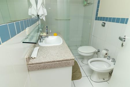 Apartamento à venda com 135m², 4 quartos e 1 vagaBanheiro 2